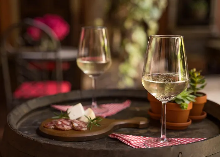 לינה וארוחת בוקר Tempi Lontani Adults Only אורטה סאן ג'יוליו